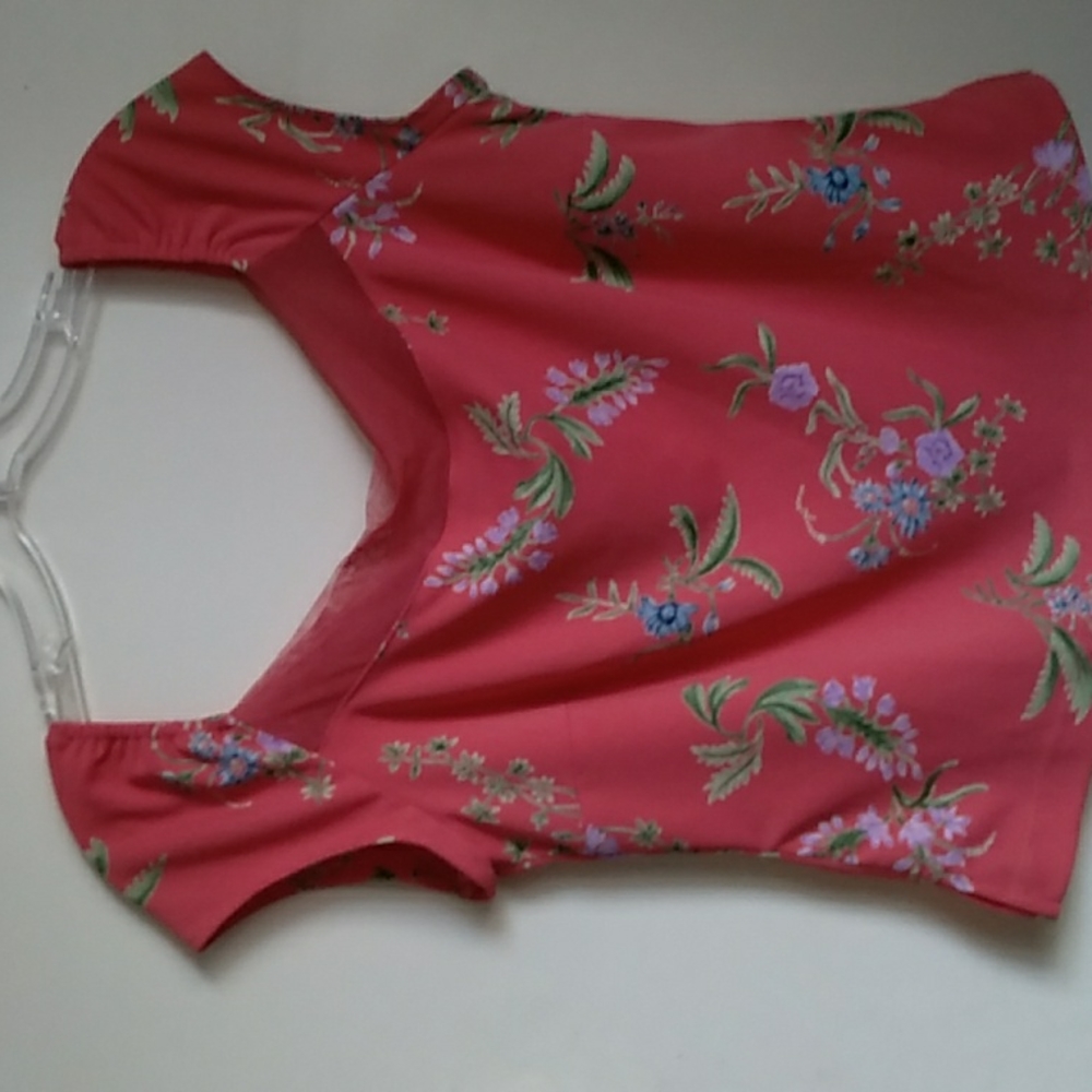 BCBG Maxazria pink floral blouse  size  L
